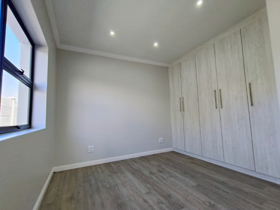 3 Bedroom Property for Sale in Paradise Beach Eastern Cape